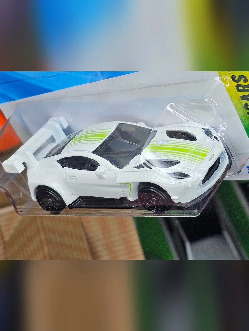 Hot Wheels 2024 Aston Martin Vantage GT3